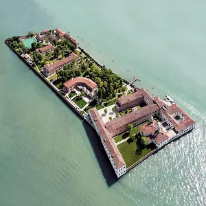 3* Отель Isola Di San Servolo - Centro
